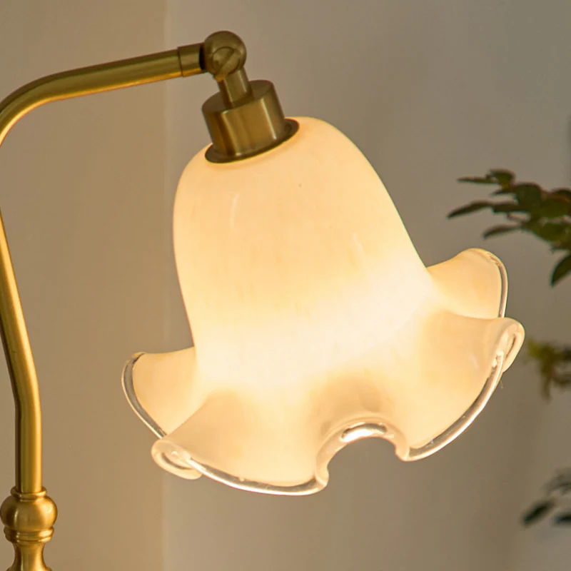 Nouveau Fashion Floral Brass Table Lamp - Image 6